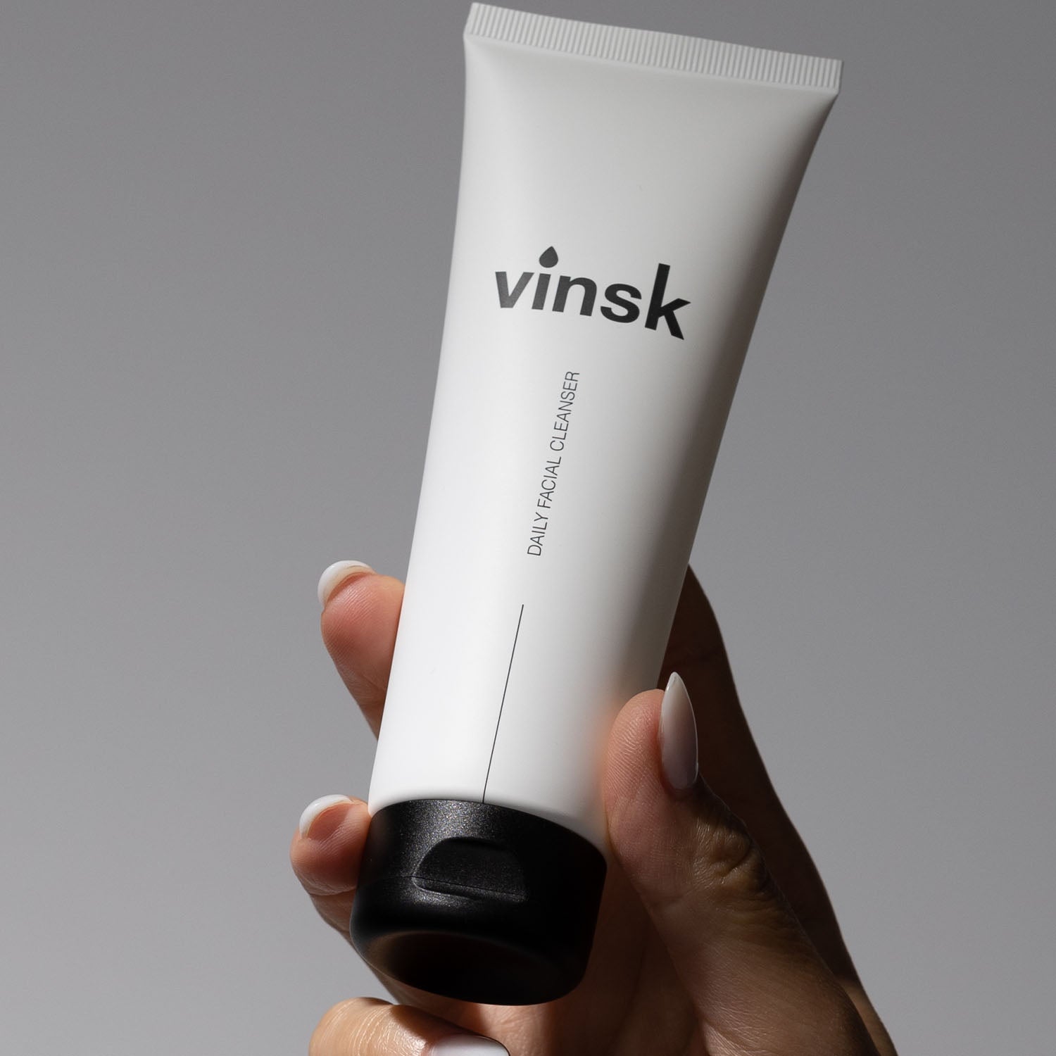 Tägliches Gesichtsreinigungsgel